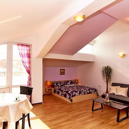 Guest house Bulgariavilla - Batak Burgas